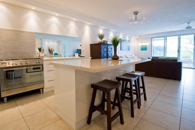 Poinciana apartments offer beautiful furnishings and a open plan kitchen and living area. © Kristie Kaighin http://www.whitsundayholidays.com.au